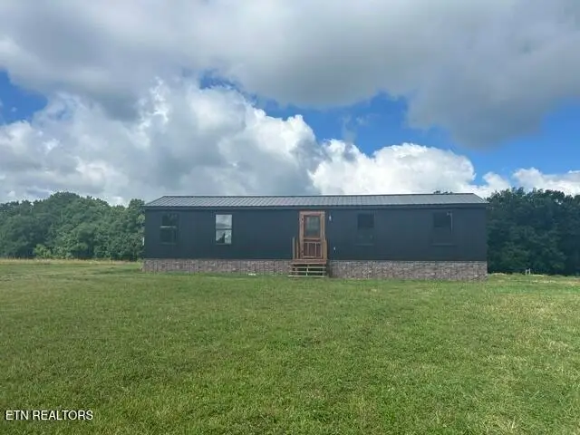 367 Christenson Rd, Deer Lodge, TN 37726 - #1