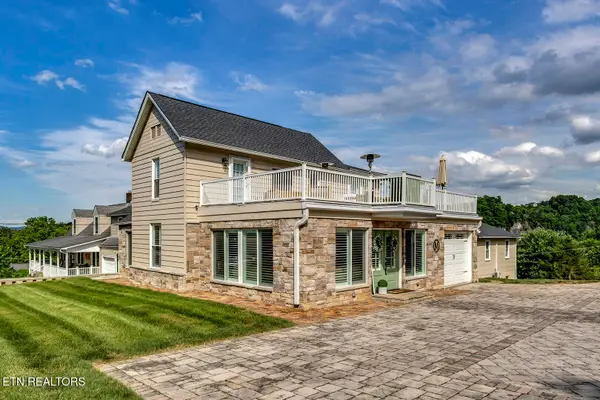 822 Cumberland St, Harriman, TN 37748
