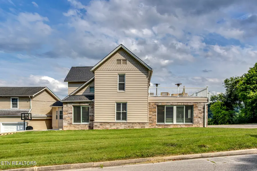 822 Cumberland St, Harriman, TN 37748 - #2