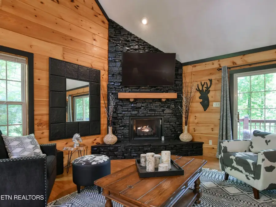 380 Laurel Rd, Townsend, TN 37882 - #3