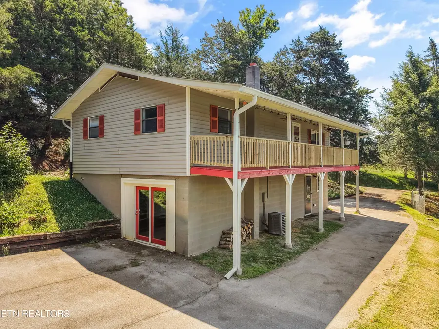 1420 Twin Oaks Rd, Sevierville, TN 37876 - #3