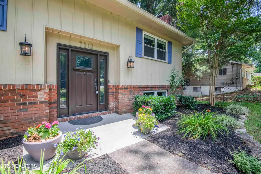 7512 Luscombe Drive, Knoxville, TN 37919 - #2