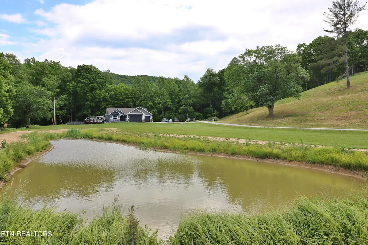 301 Lowin Fields Pvt Rd, Winfield, TN 37892 - #1