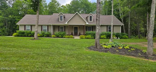 1149 Toomey Falls Rd, Oneida, TN 37841
