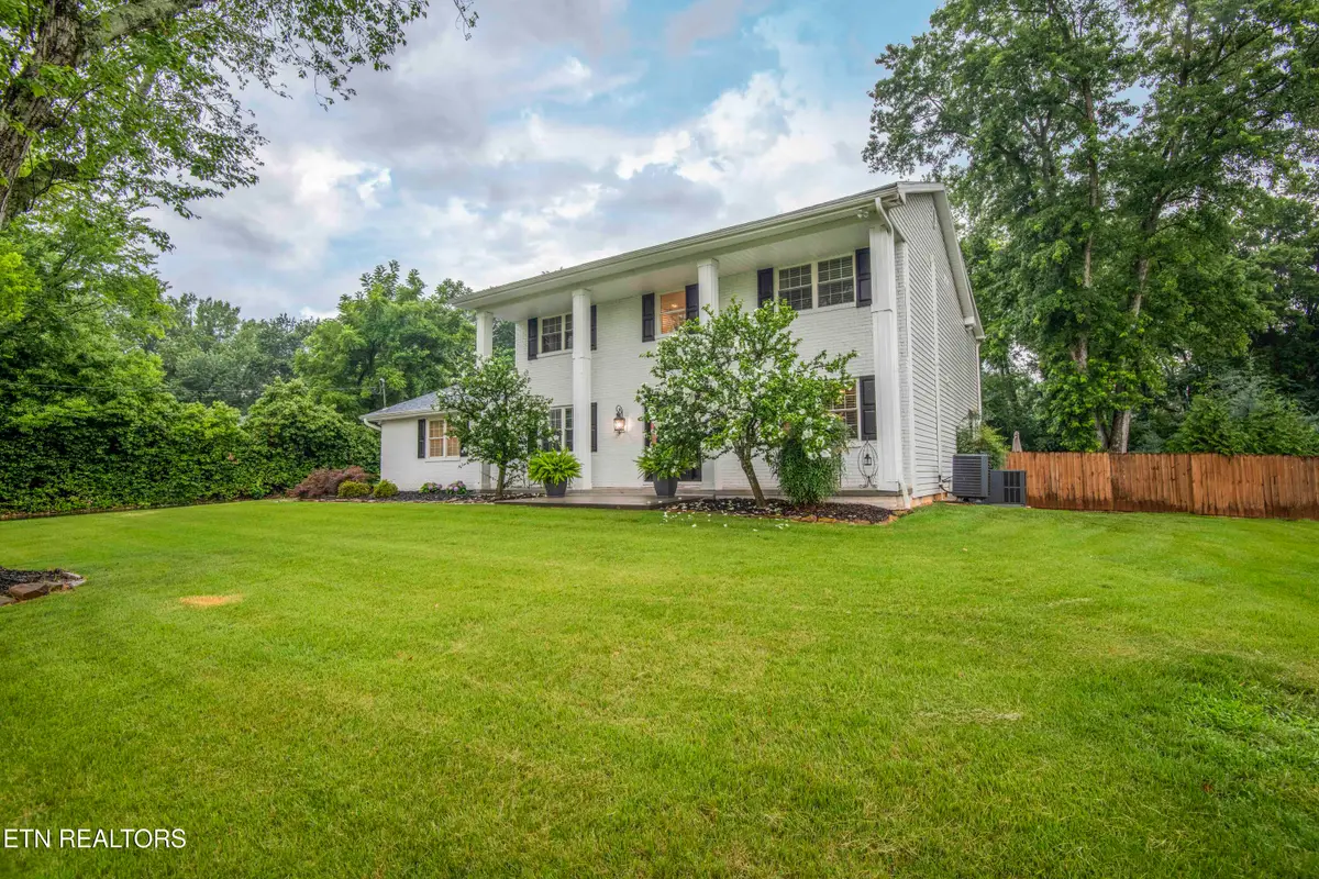 11721 Georgetowne Drive, Knoxville, TN 37934 - #1