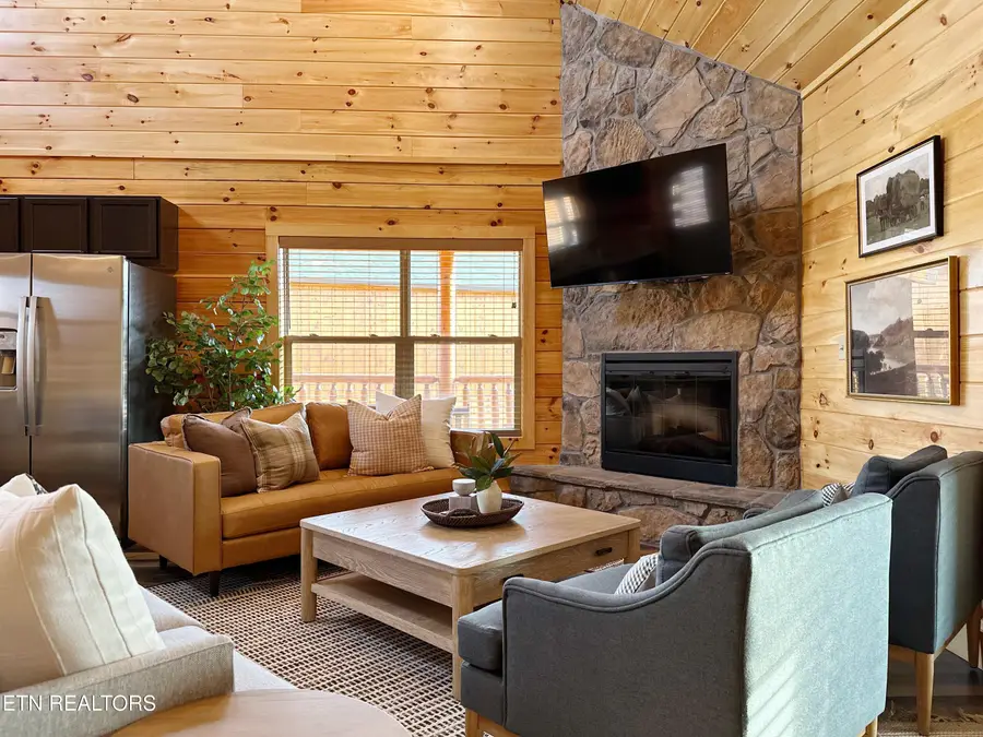 3738 Heritage Hills Drive, Pigeon Forge, TN 37863 - #2