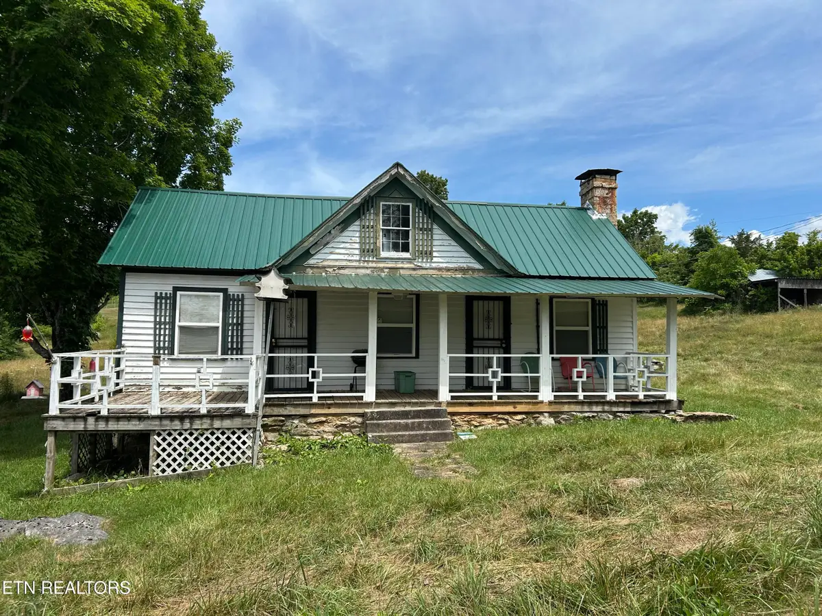 2088 Clinch Valley Rd, Thorn Hill, TN 37881 - #1