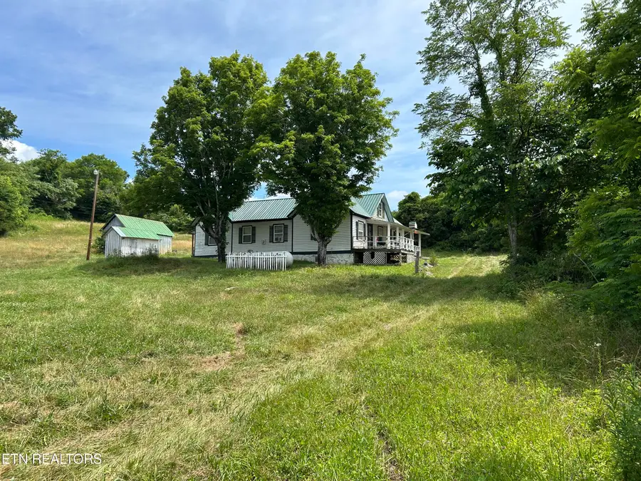 2088 Clinch Valley Rd, Thorn Hill, TN 37881 - #2