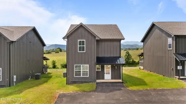 958 Lacy Ct, Sevierville, TN 37862