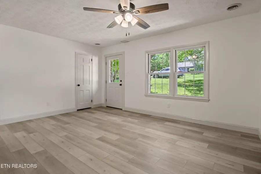 3824 Longwood Drive, Knoxville, TN 37918 - #3