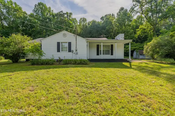 471 Mossy Grove Rd, Harriman, TN 37748