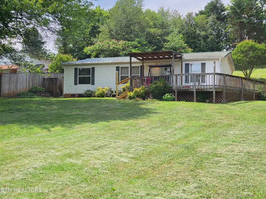 2262 Mentor Rd, Louisville, TN 37777 - #2