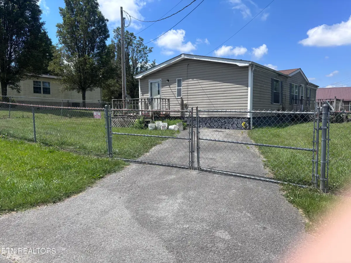 711 Joyce St, New Tazewell, TN 37825 - #1