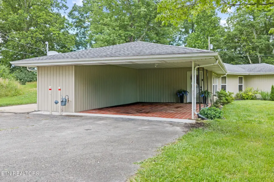1169 Main St, Wartburg, TN 37887 - #2