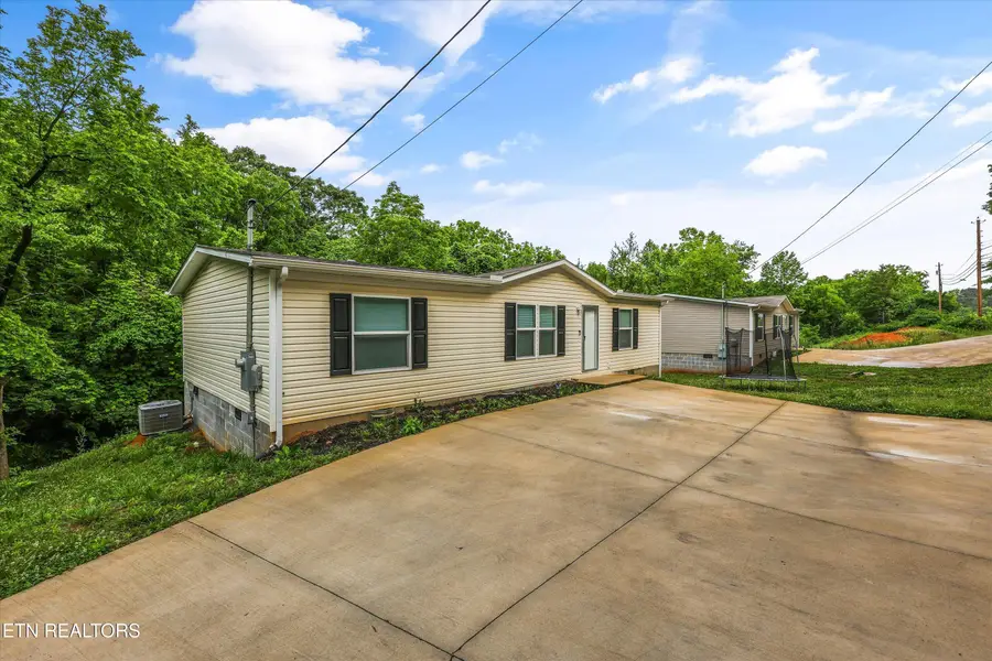 1487 Shields Ferry Rd, Morristown, TN 37814 - #2