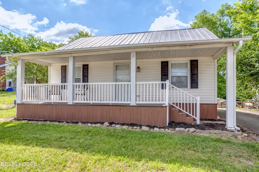 721 N Charles G Seivers Blvd, Clinton, TN 37716 - #2