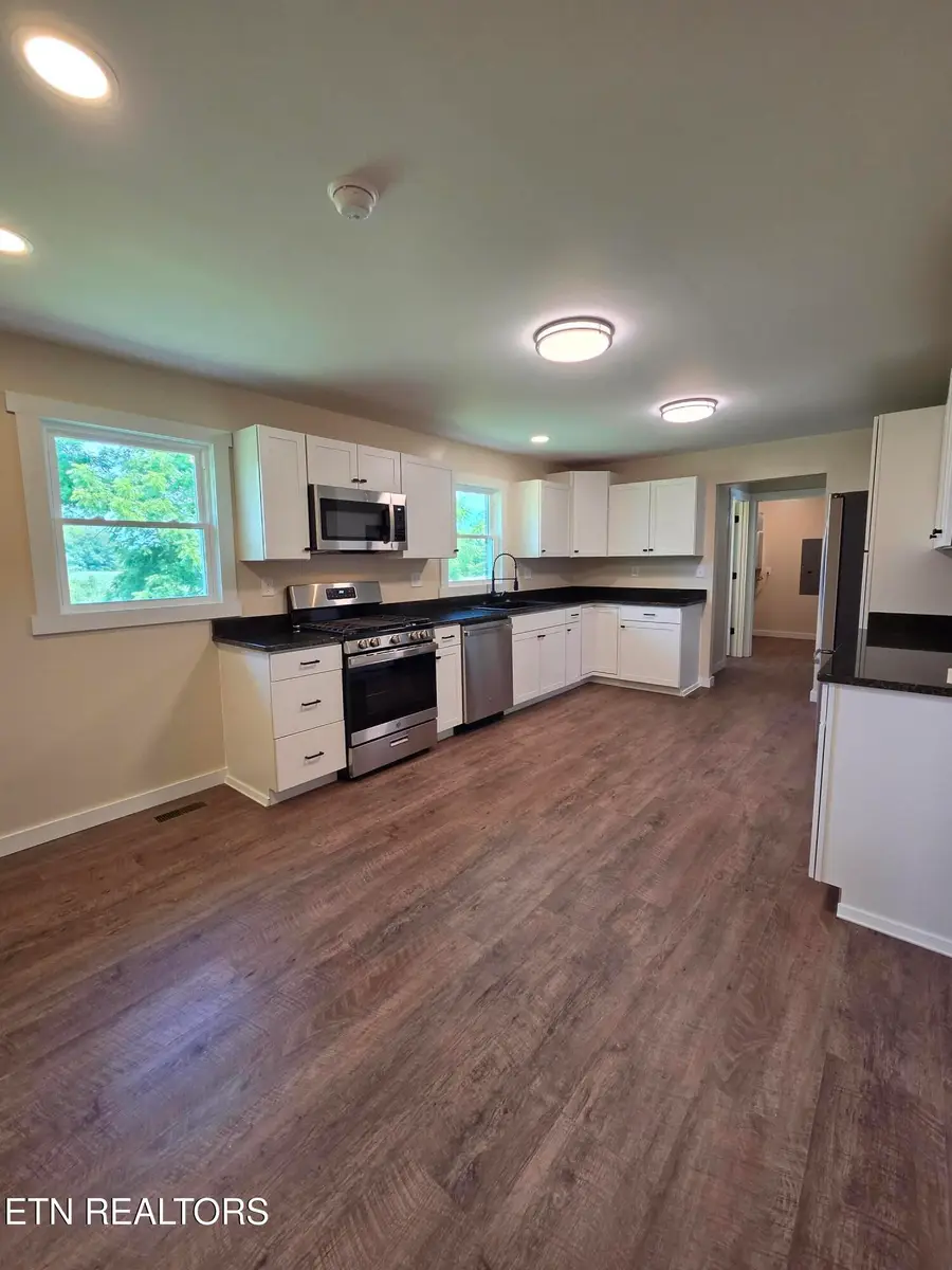 220 Harden Rd, Sparta, TN 38583 - #2