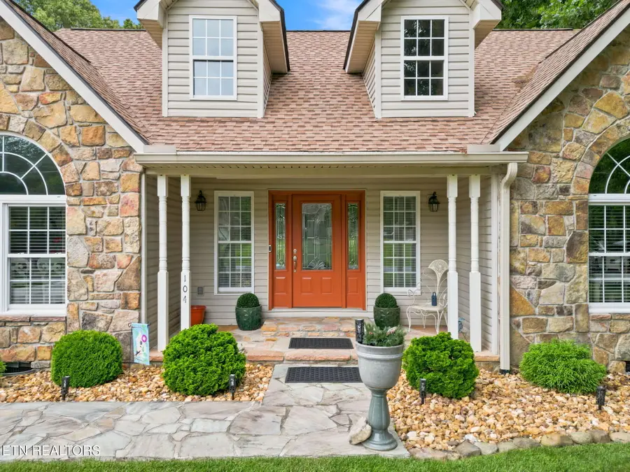 104 Kenwood Drive, Crossville, TN 38558 - #2