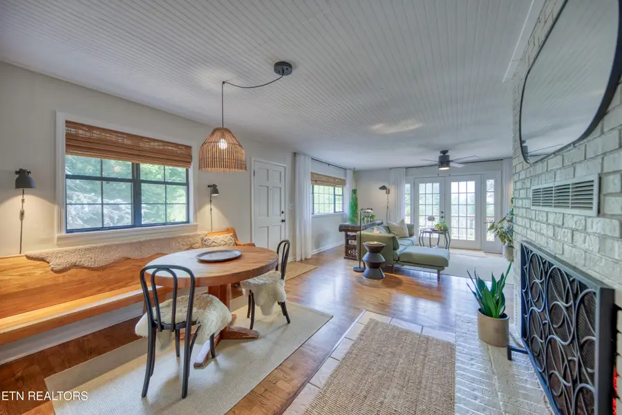 3054 Sinking Springs Rd, Knoxville, TN 37914 - #2