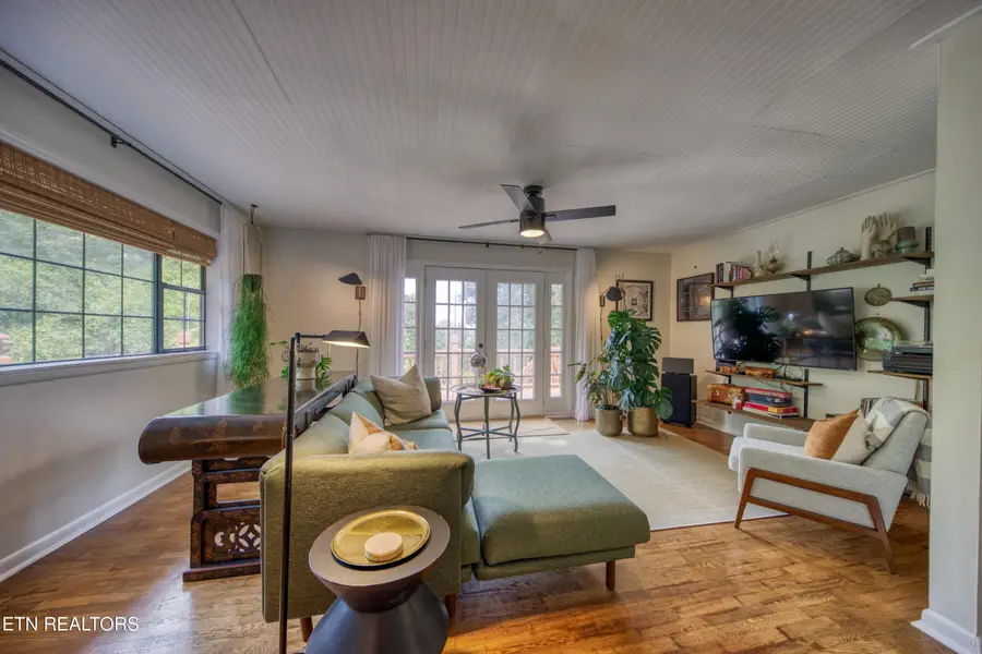 3054 Sinking Springs Rd, Knoxville, TN 37914 - #3