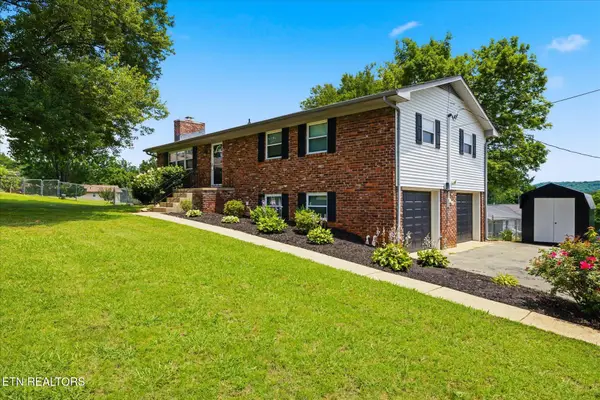 6408 Flintrock Circle, Knoxville, TN 37920