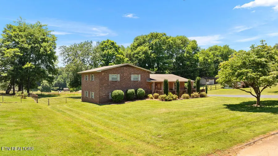 2404 Calloway Circle, Lenoir City, TN 37772 - #2