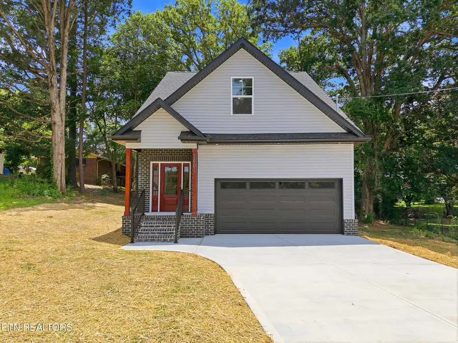 1401 Rosalyn Drive, Knoxville, TN 37914 - #2