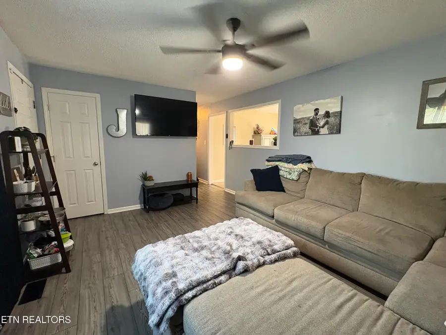 7133 Meadowbrook Circle, Knoxville, TN 37918 - #2