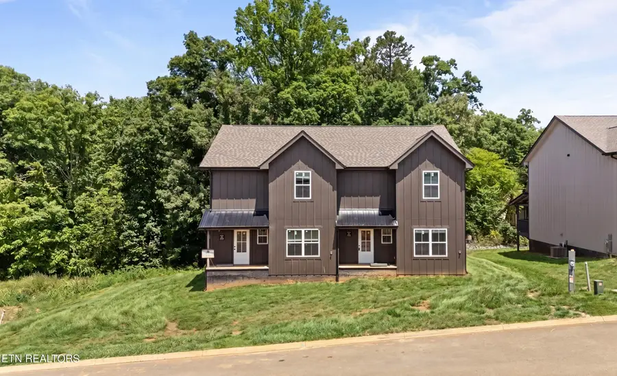 911 Lacy Ct, Sevierville, TN 37862 - #2