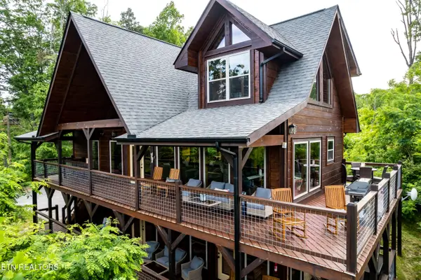 1219 Hemlock Drive, Gatlinburg, TN 37738