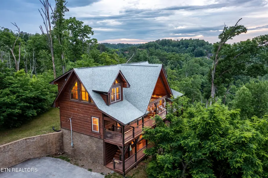 1219 Hemlock Drive, Gatlinburg, TN 37738 - #3