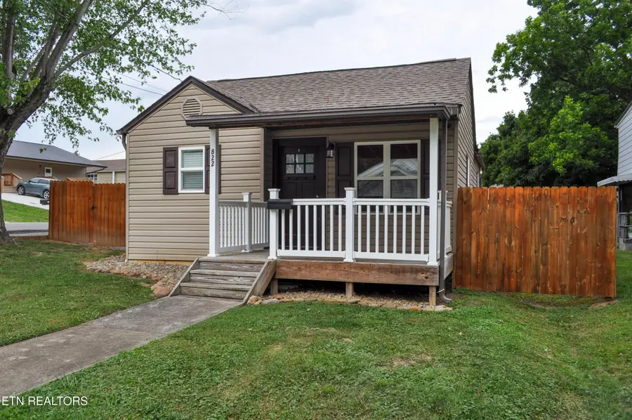 822 Carson St, Greeneville, TN 37743 - #3