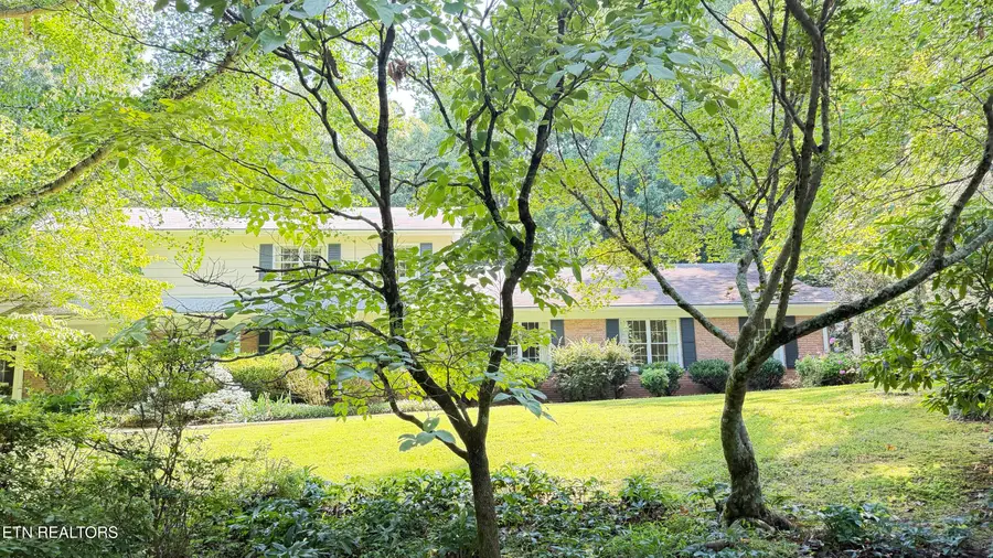 1307 Snowdon Drive, Knoxville, TN 37912 - #2