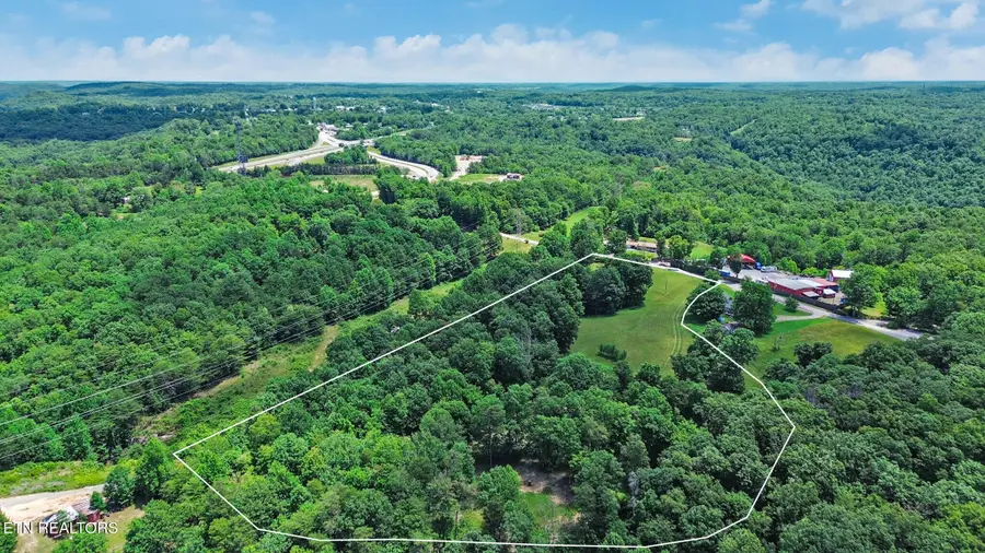 1323 Bee Rock Rd, Monterey, TN 38574 - #2