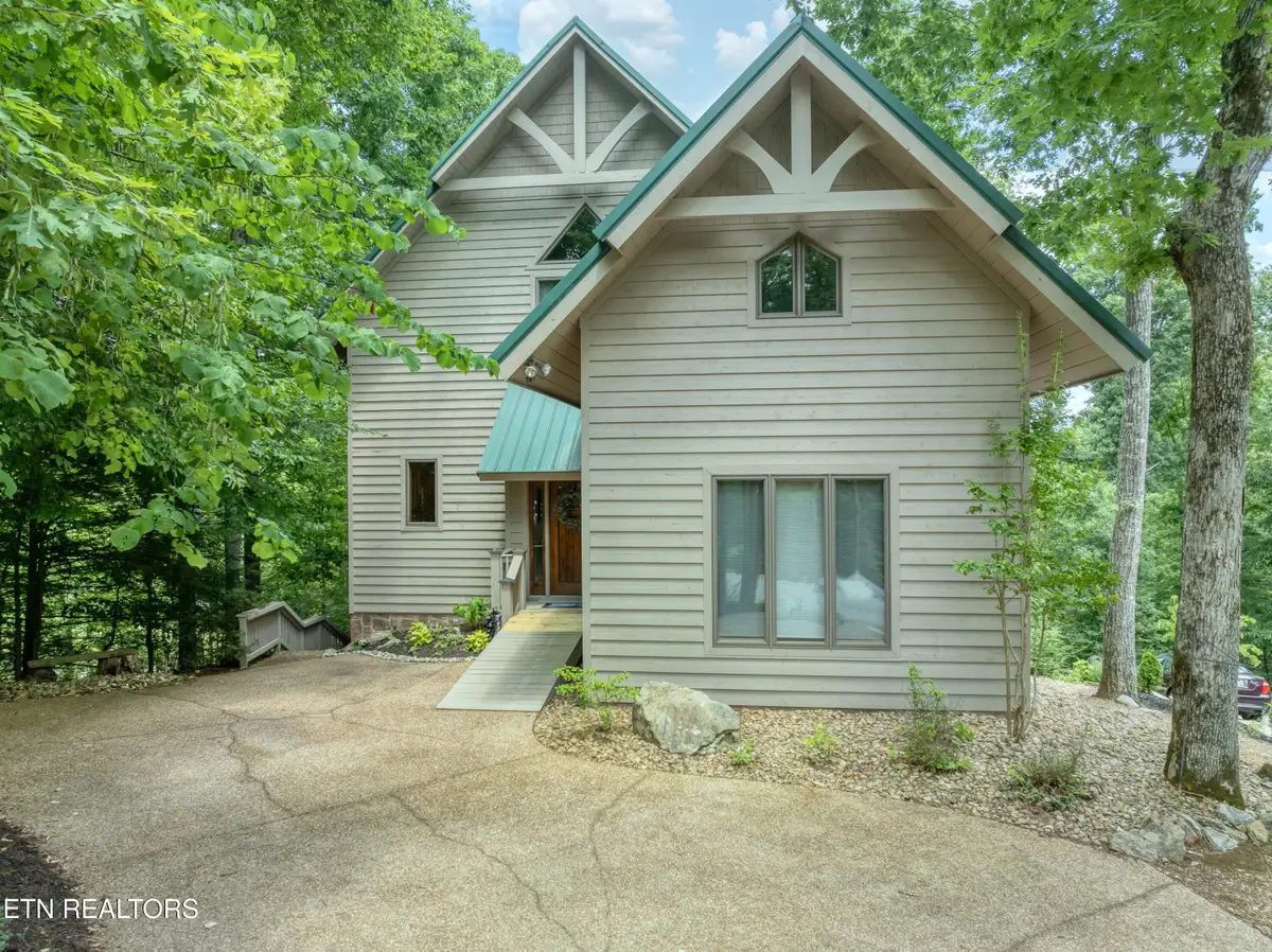 374 Laurel Rd, Townsend, TN 37882 - #1