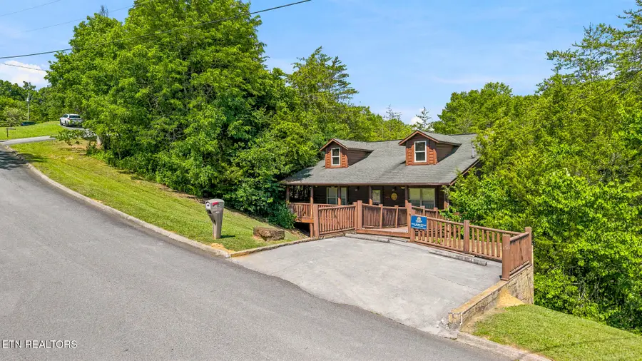 1960 Oakmont Drive, Sevierville, TN 37876 - #2