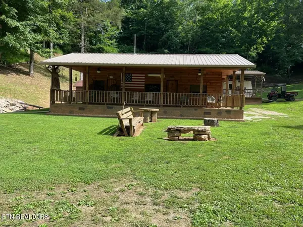 525 Braden Chapel Rd, Speedwell, TN 37870