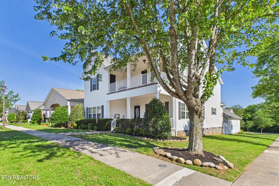 602 Stratford Ave, Sweetwater, TN 37874 - #2