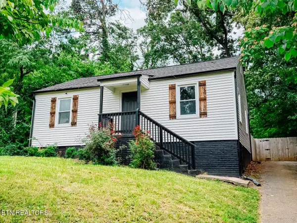 2512 Greenfield Lane, Knoxville, TN 37917