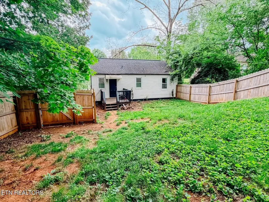 2512 Greenfield Lane, Knoxville, TN 37917 - #3