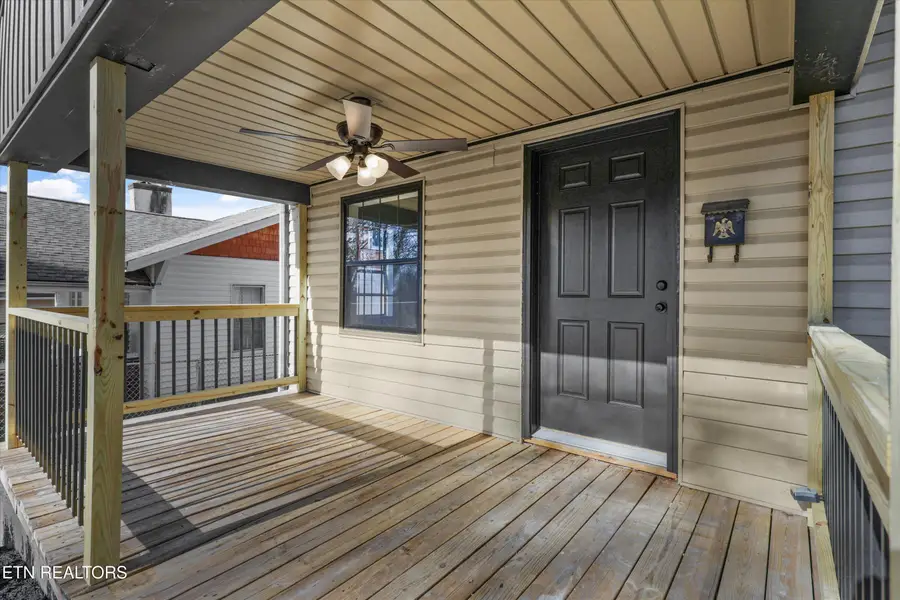 1515 Mccroskey Ave, Knoxville, TN 37917 - #2