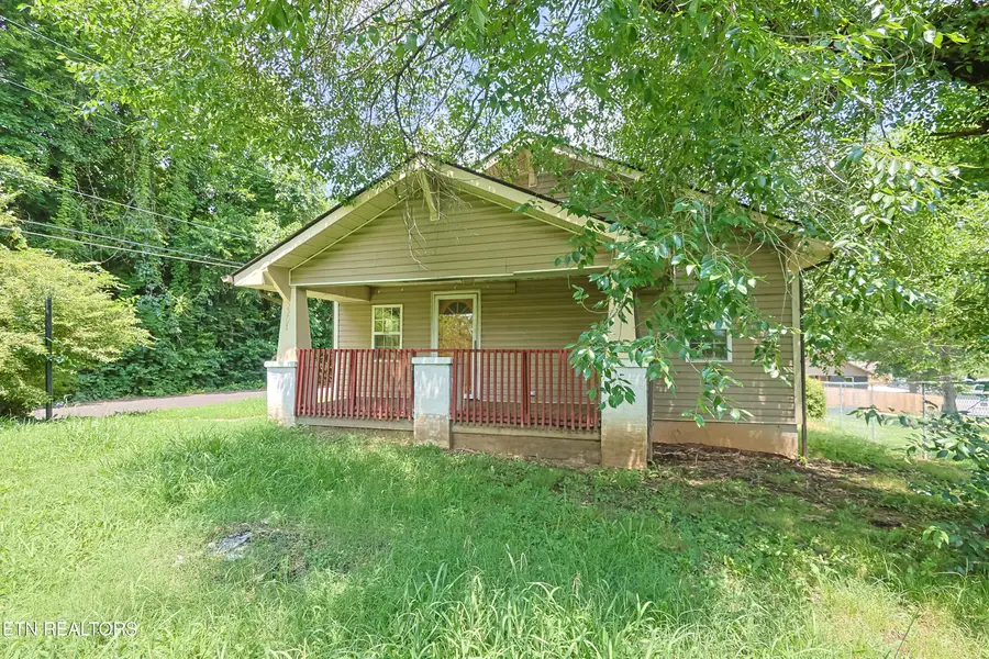 2201 Barker Ave, Knoxville, TN 37915 - #2