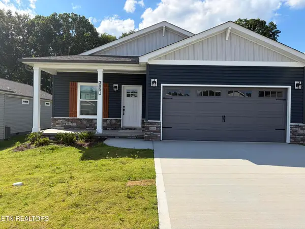 3851 Crimson Clover Lane, Knoxville, TN 37924