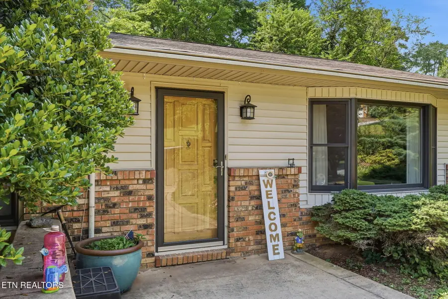126 Westwood Drive, Clinton, TN 37716 - #2