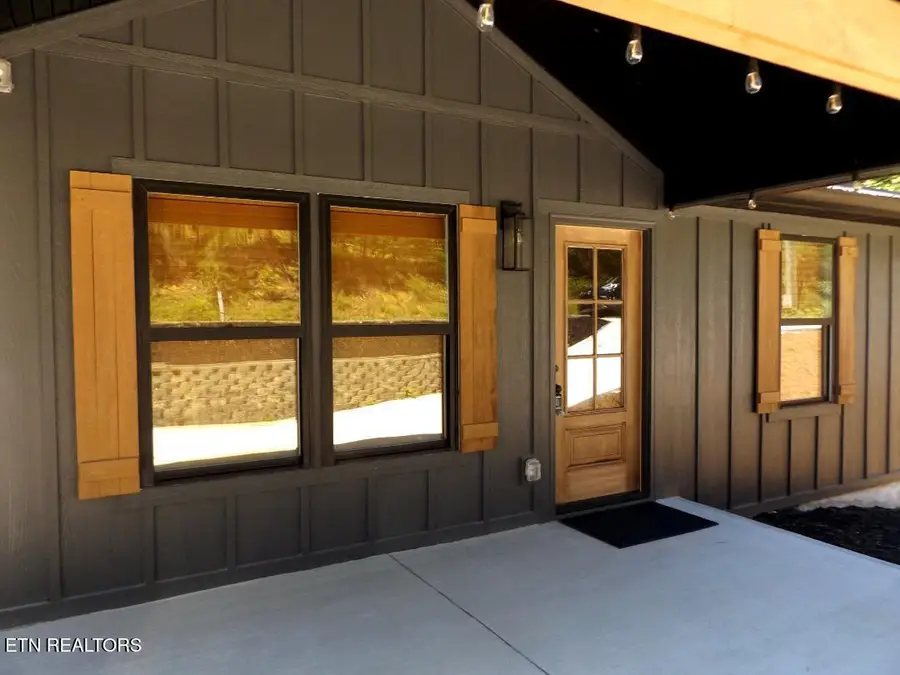 2138 Bluff Ridge Rd, Sevierville, TN 37876 - #2