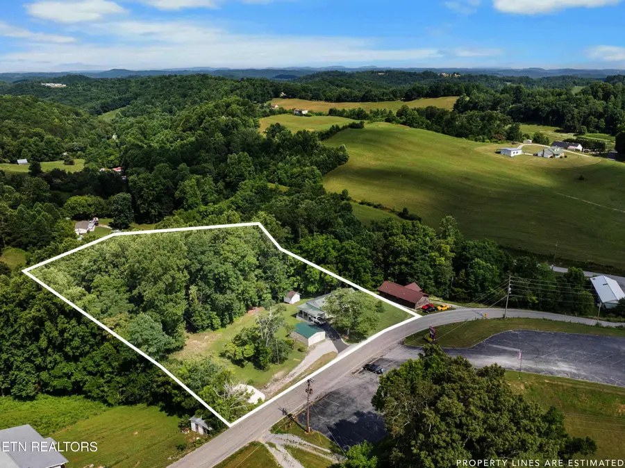 2473 Long Hollow Rd, Lafollette, TN 37766 - #2