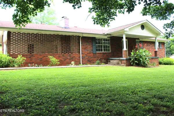 241 Meadow Brook Rd, Sweetwater, TN 37874