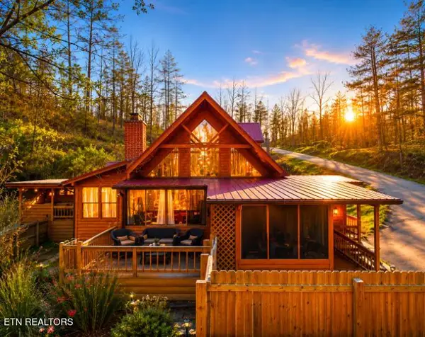 727 Sunrise Blvd, Sevierville, TN 37862