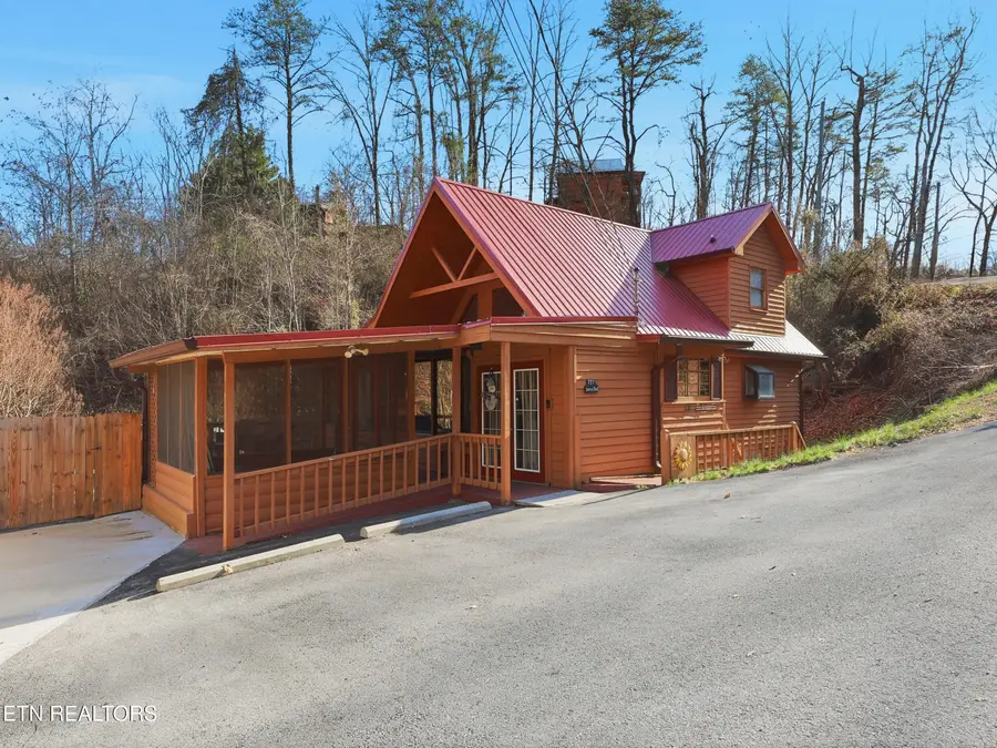 727 Sunrise Blvd, Sevierville, TN 37862 - #2
