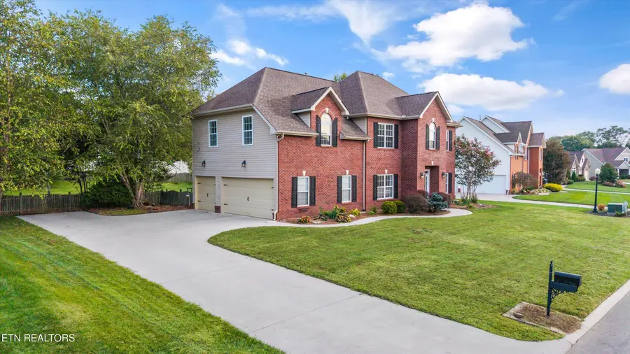 1376 Silver Leaf Drive, Lenoir City, TN 37772 - #2
